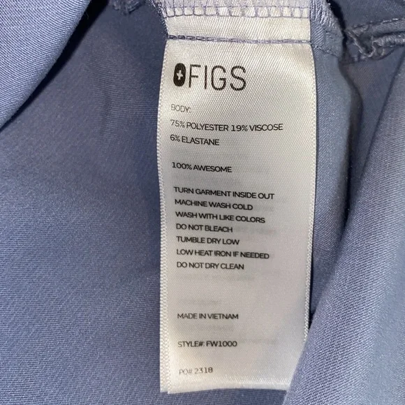 FIGS Technical Collection Scrub Top Size Medium - Picture 7 of 9